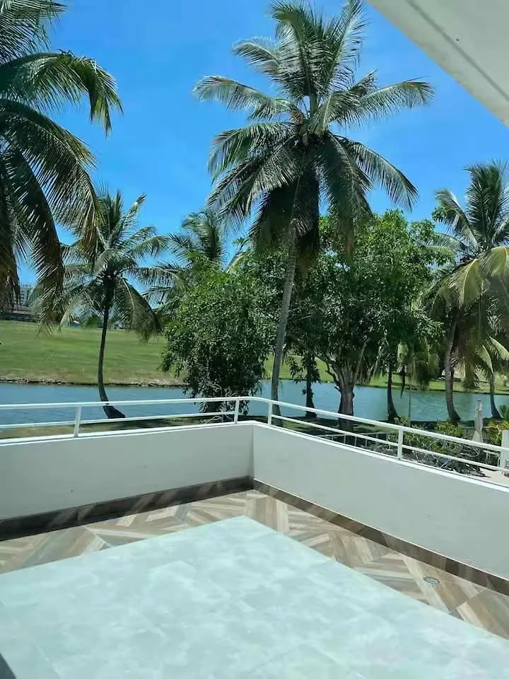 Villa Blue Sea Spacious Family Retreat دورادو