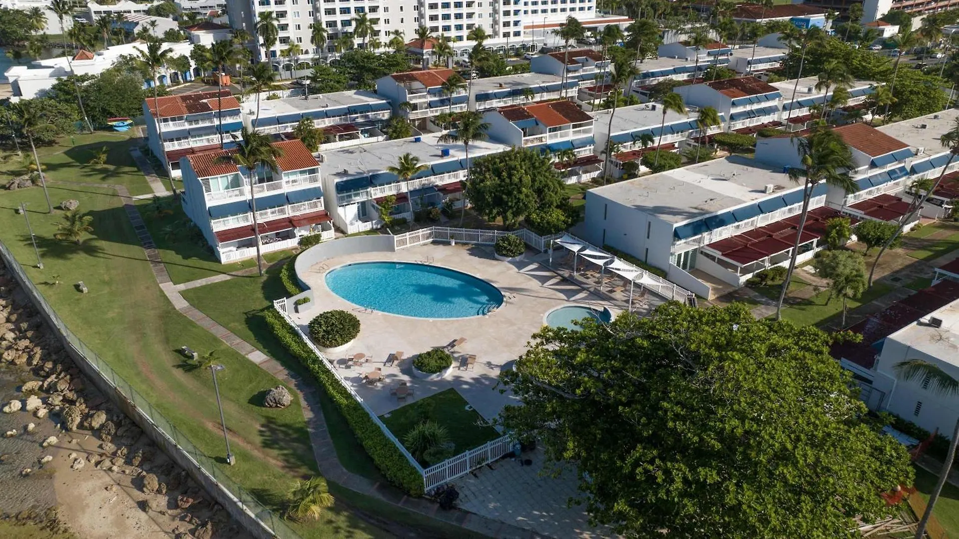 Villa Blue Sea Spacious Family Retreat دورادو